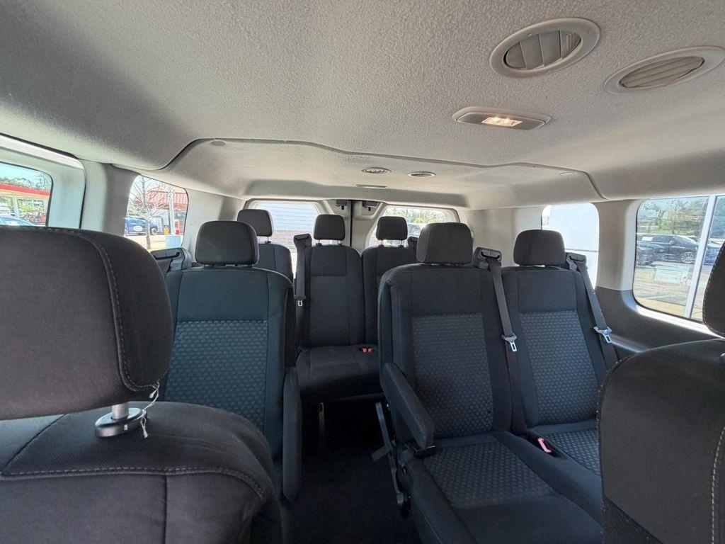 Ford Transit Passenger Wagon T-350 148" Low Roof XLT RWD 2021