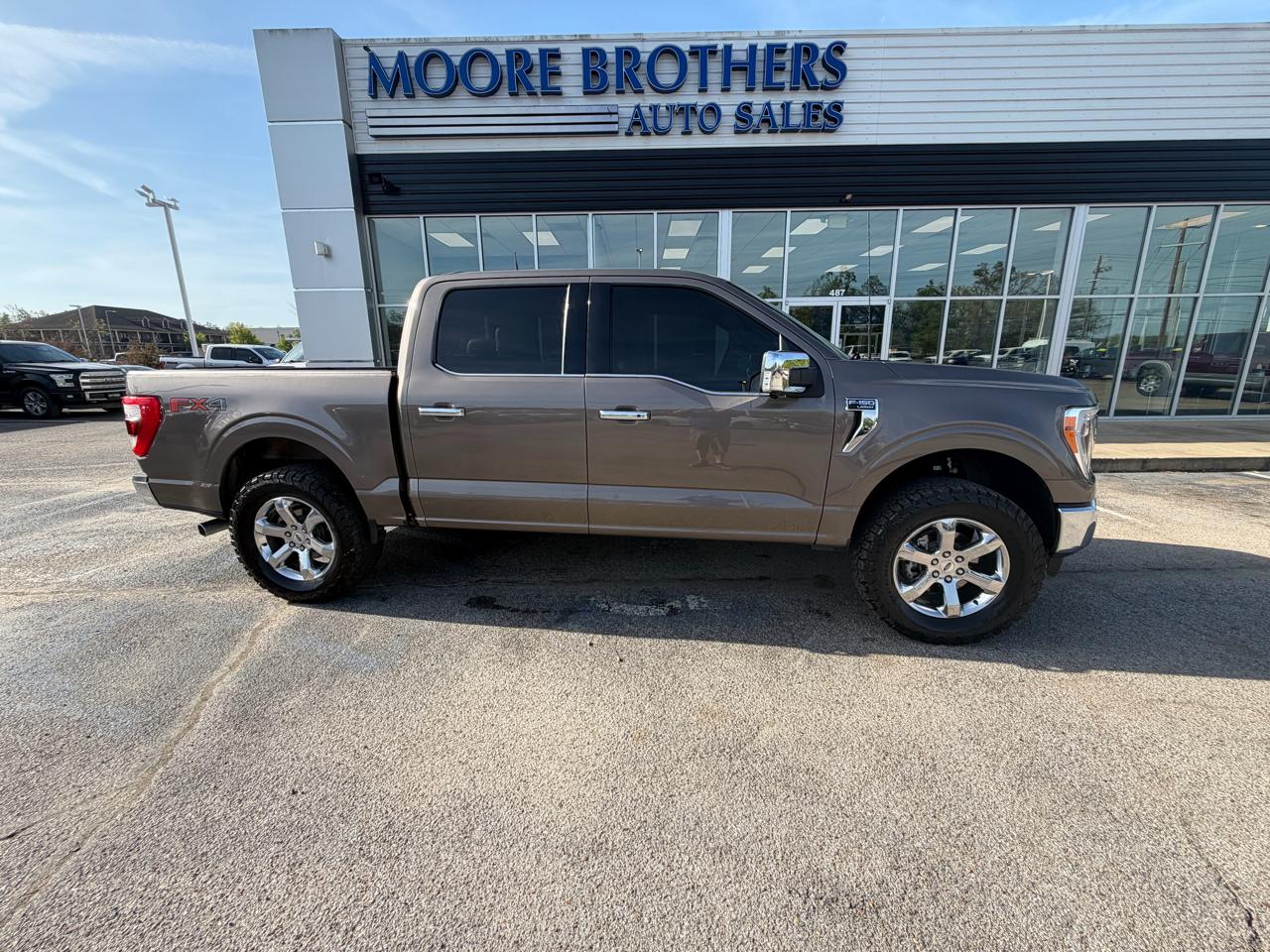 2022 Ford F-150 Lariat 4WD SuperCrew 5.5' Box