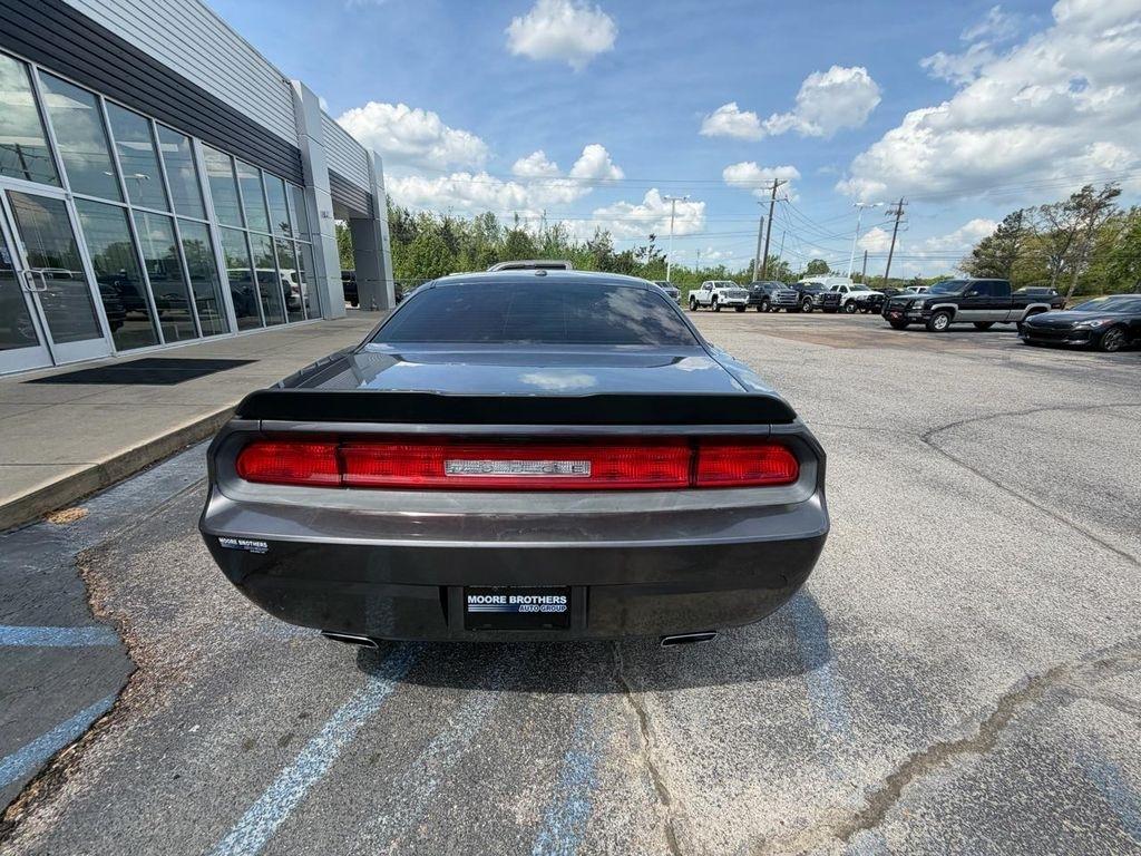Dodge Challenger 2dr Cpe SXT 2014