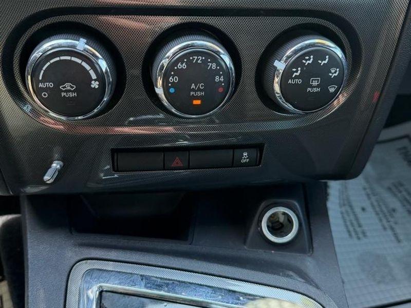 Dodge Challenger 2dr Cpe SXT 2014