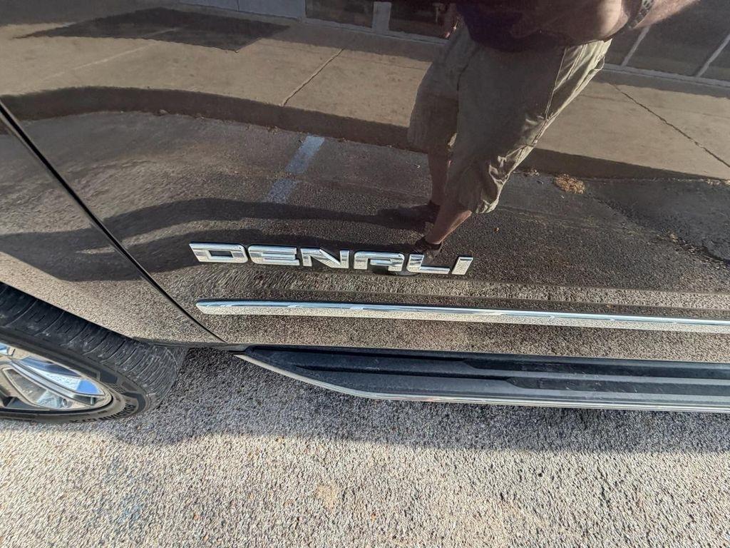 GMC Yukon XL 2WD 4dr Denali 2016