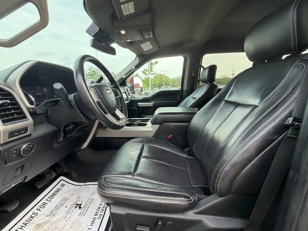 Ford Super Duty F-450 DRW Lariat 4WD Crew Cab 8' Box 2020