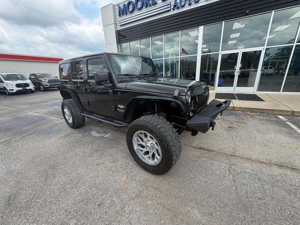 Jeep Wrangler Unlimited 4WD 4dr Sahara 2014