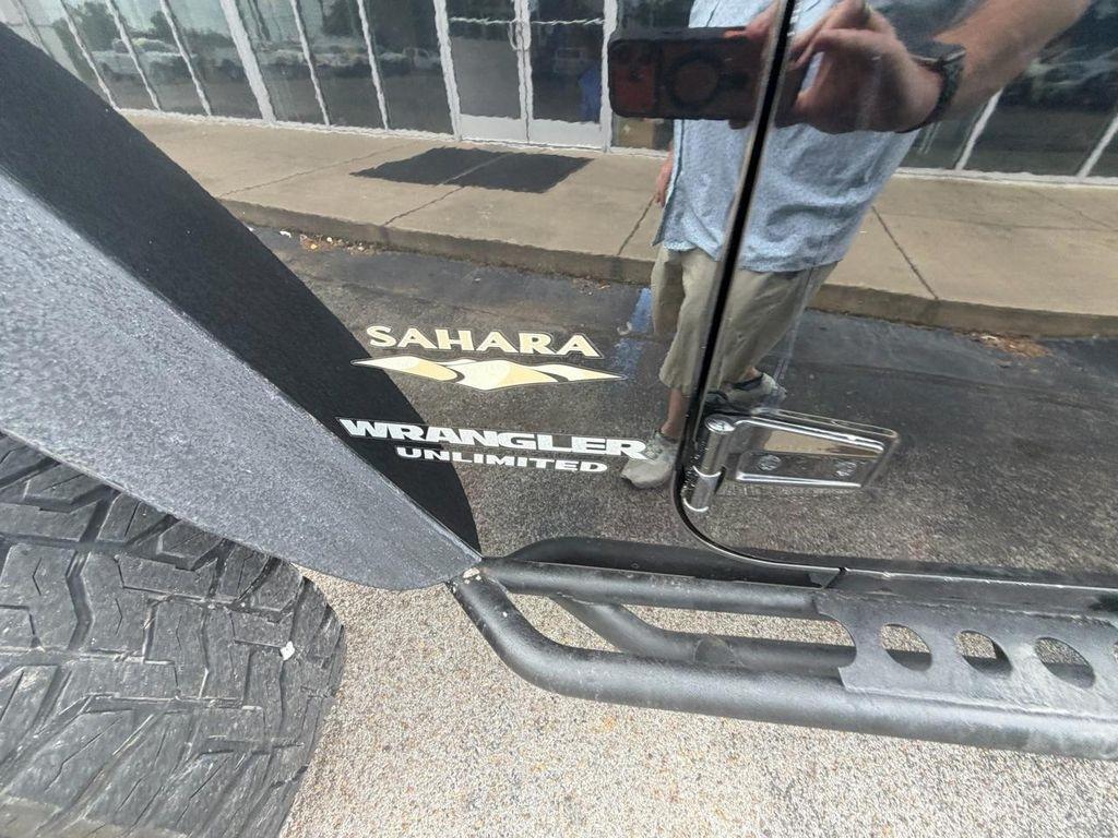 Jeep Wrangler Unlimited 4WD 4dr Sahara 2014