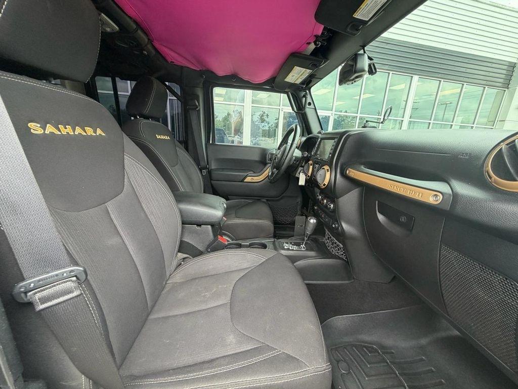 Jeep Wrangler Unlimited 4WD 4dr Sahara 2014