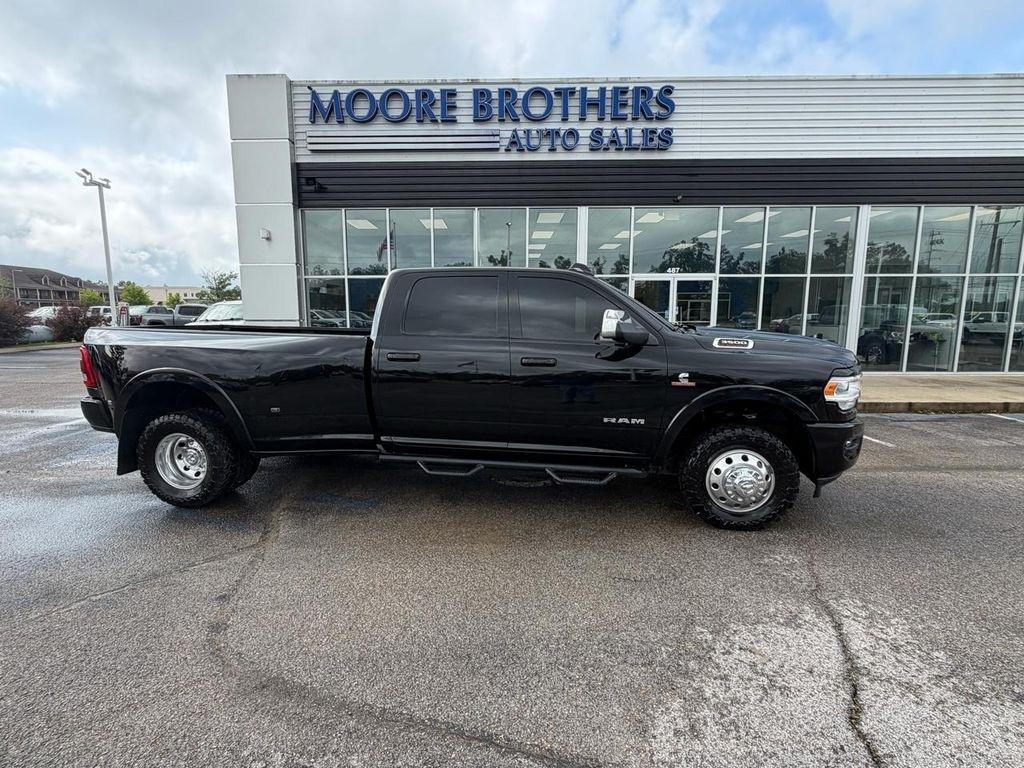 2019 RAM 3500 Laramie 4x4 Crew Cab 8' Box