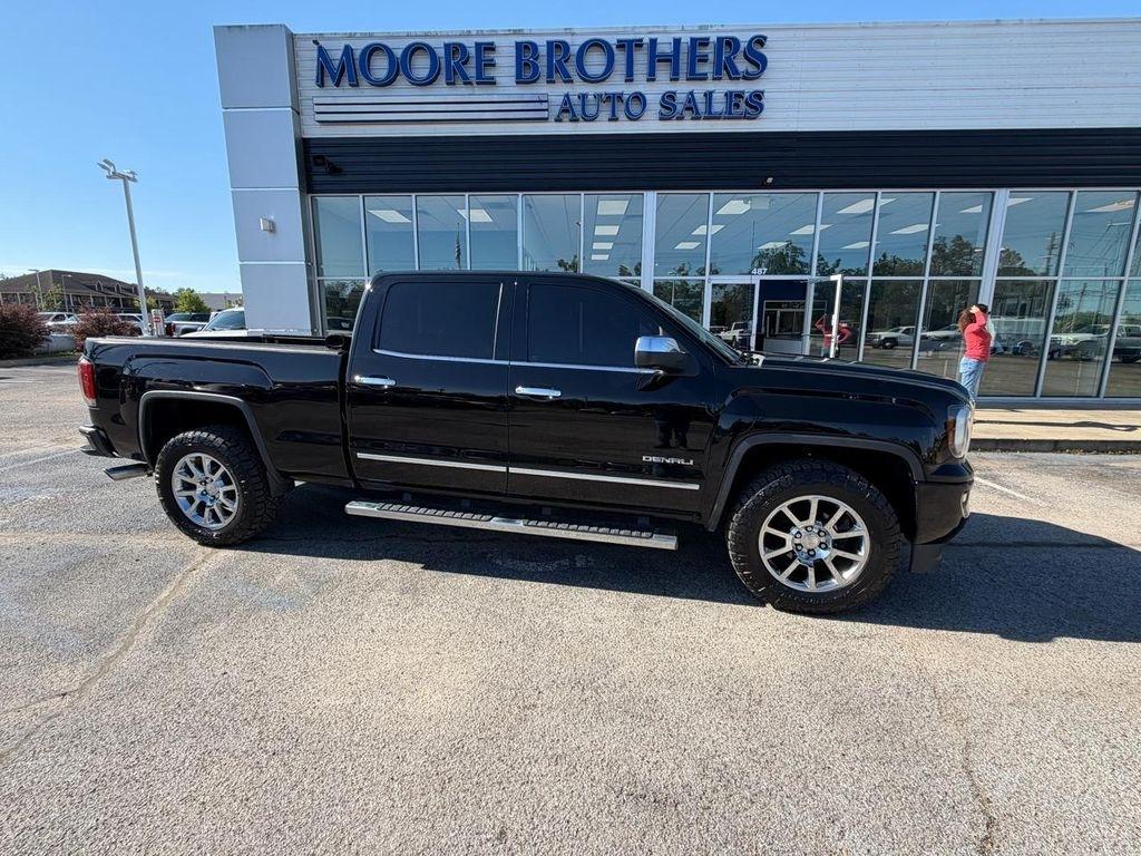 2017 GMC Sierra 1500 4WD Crew Cab 153.0" Denali