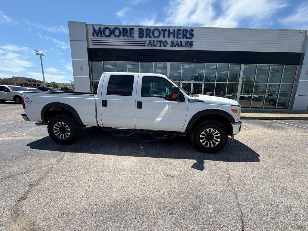 2014 Ford Super Duty F-350 SRW XLT 4WD Crew Cab 8' Box