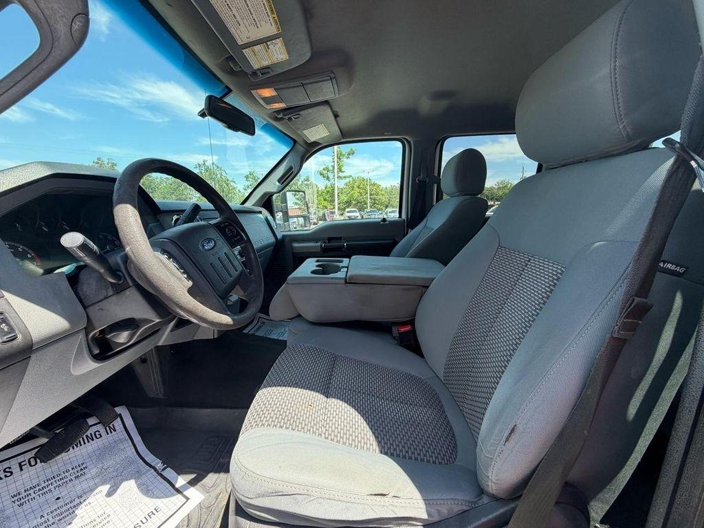 Ford Super Duty F-350 SRW XLT 4WD Crew Cab 8' Box 2014