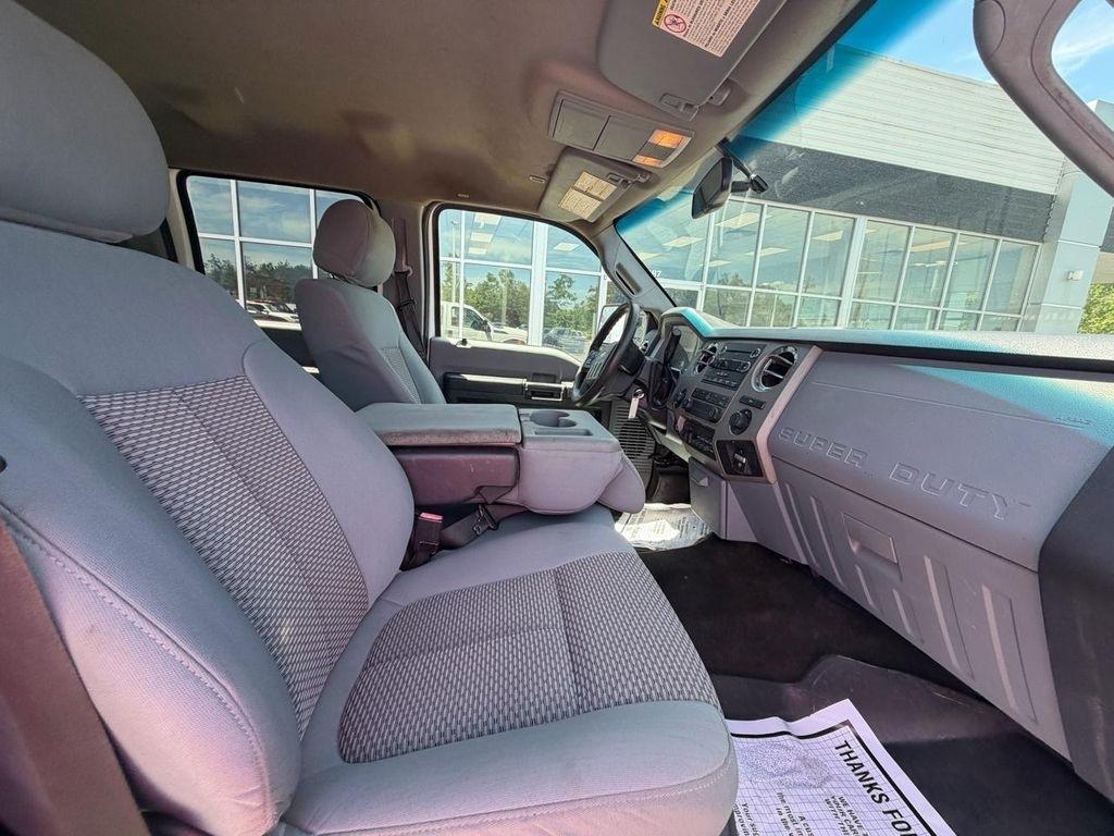 Ford Super Duty F-350 SRW XLT 4WD Crew Cab 8' Box 2014