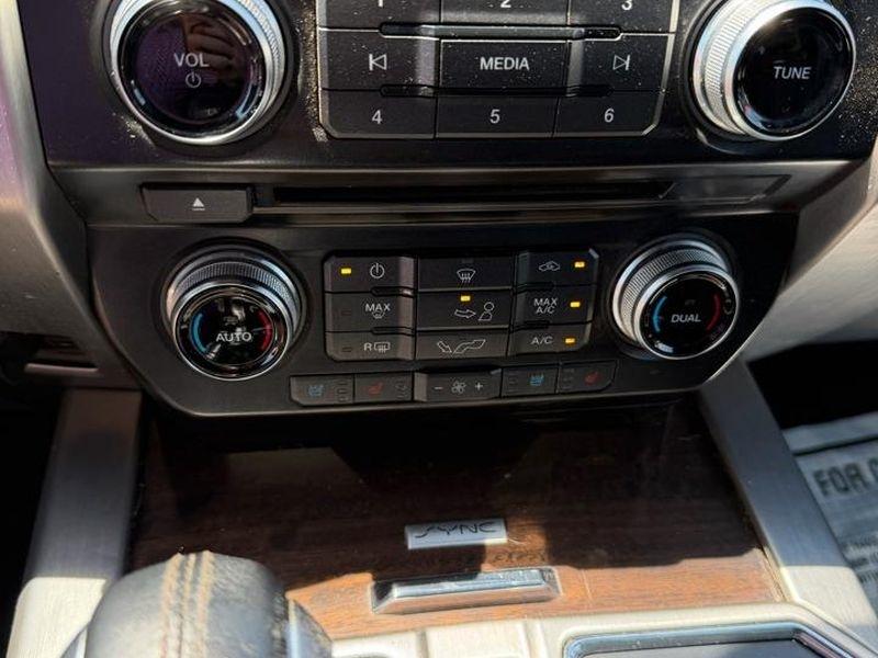 Ford F-150 Platinum SuperCrew 5.5-ft. Bed 4WD 2015