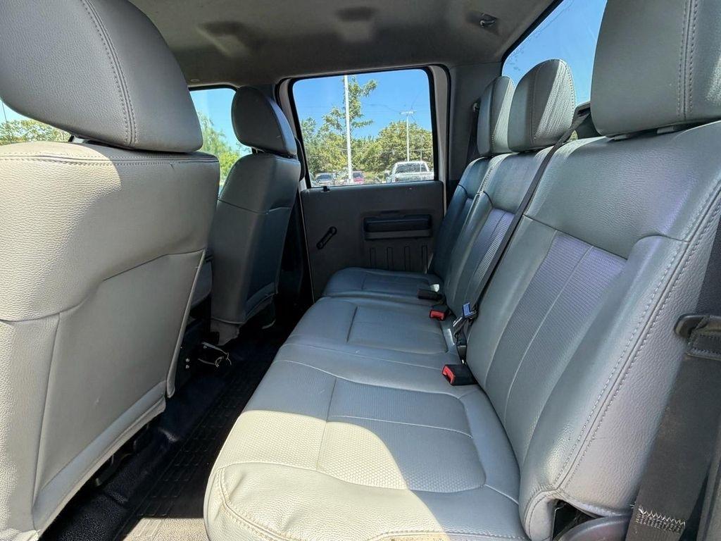 Ford Super Duty F-550 DRW 2WD Crew Cab 176" WB 60" CA XL 2012