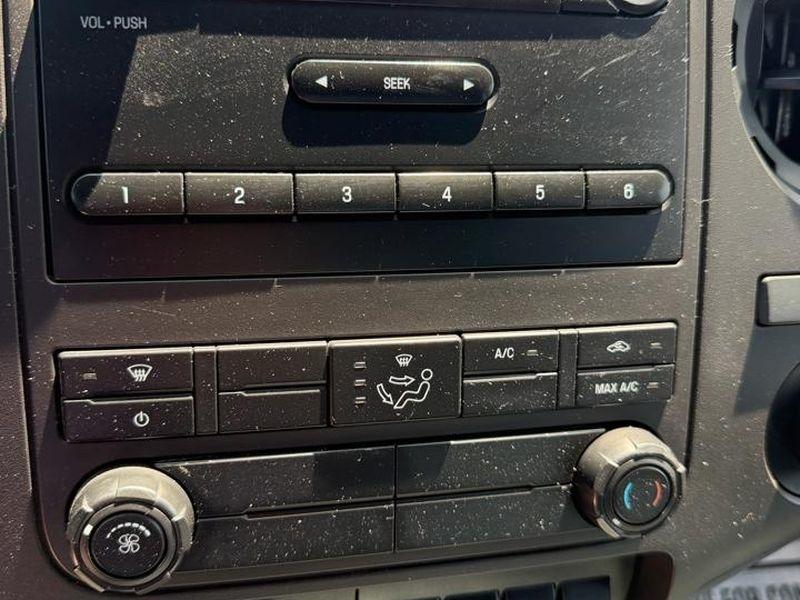 Ford Super Duty F-550 DRW 2WD Crew Cab 176" WB 60" CA XL 2012