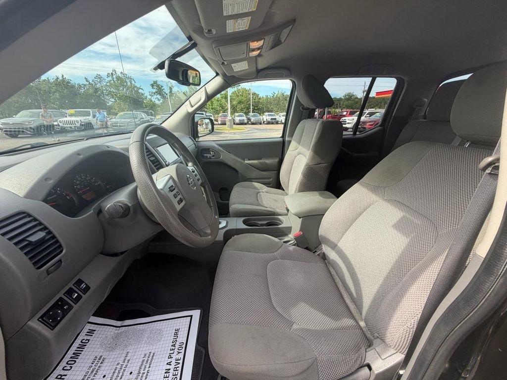 Nissan Frontier Crew Cab 4x4 SV Auto 2020