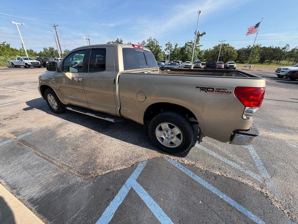 Toyota Tundra 2WD Double 145.7" 5.7L V8 LTD (Natl 2007