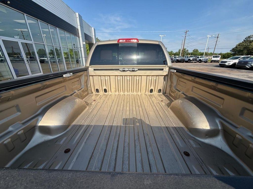 Toyota Tundra 2WD Double 145.7" 5.7L V8 LTD (Natl 2007