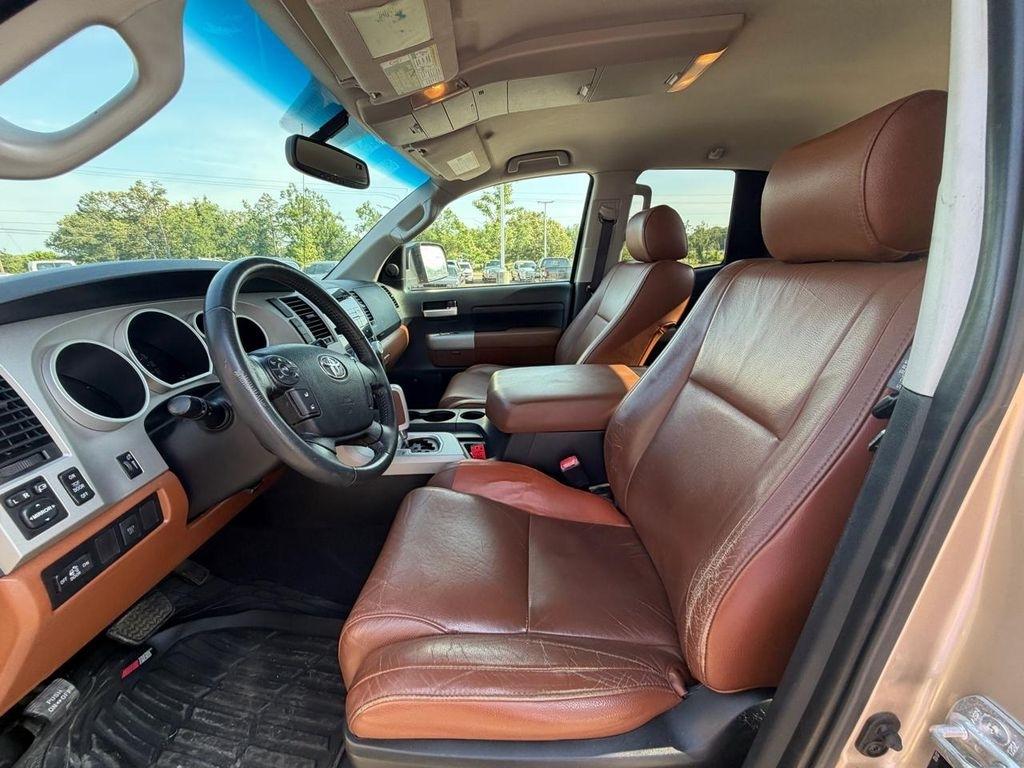 Toyota Tundra 2WD Double 145.7" 5.7L V8 LTD (Natl 2007