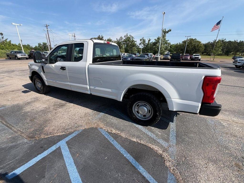 Ford Super Duty F-250 SRW XL 2WD SuperCab 8' Box 2019