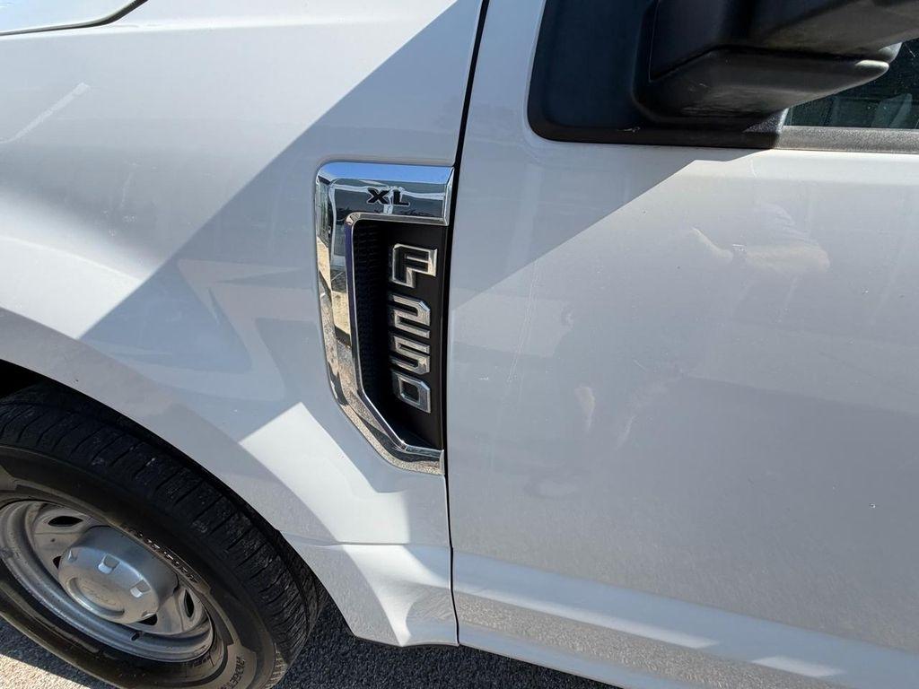 Ford Super Duty F-250 SRW XL 2WD SuperCab 8' Box 2019