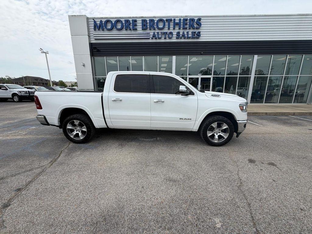 2022 RAM 1500 Laramie 4x4 Crew Cab 5'7" Box