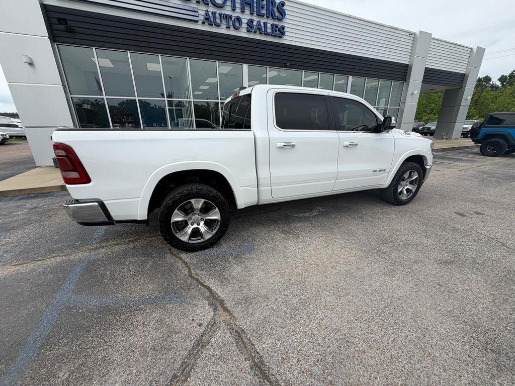 RAM 1500 Laramie 4x4 Crew Cab 5'7" Box 2022