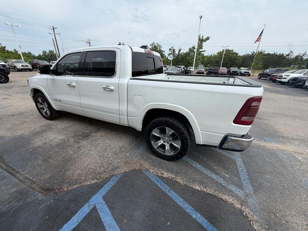 RAM 1500 Laramie 4x4 Crew Cab 5'7" Box 2022