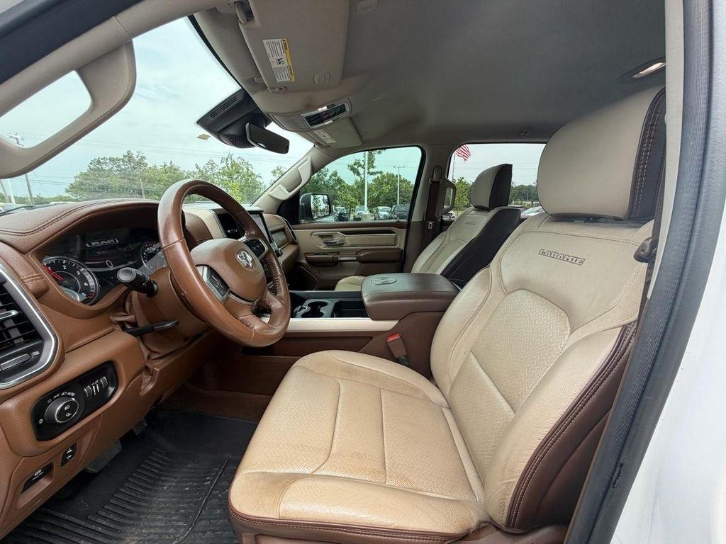 RAM 1500 Laramie 4x4 Crew Cab 5'7" Box 2022