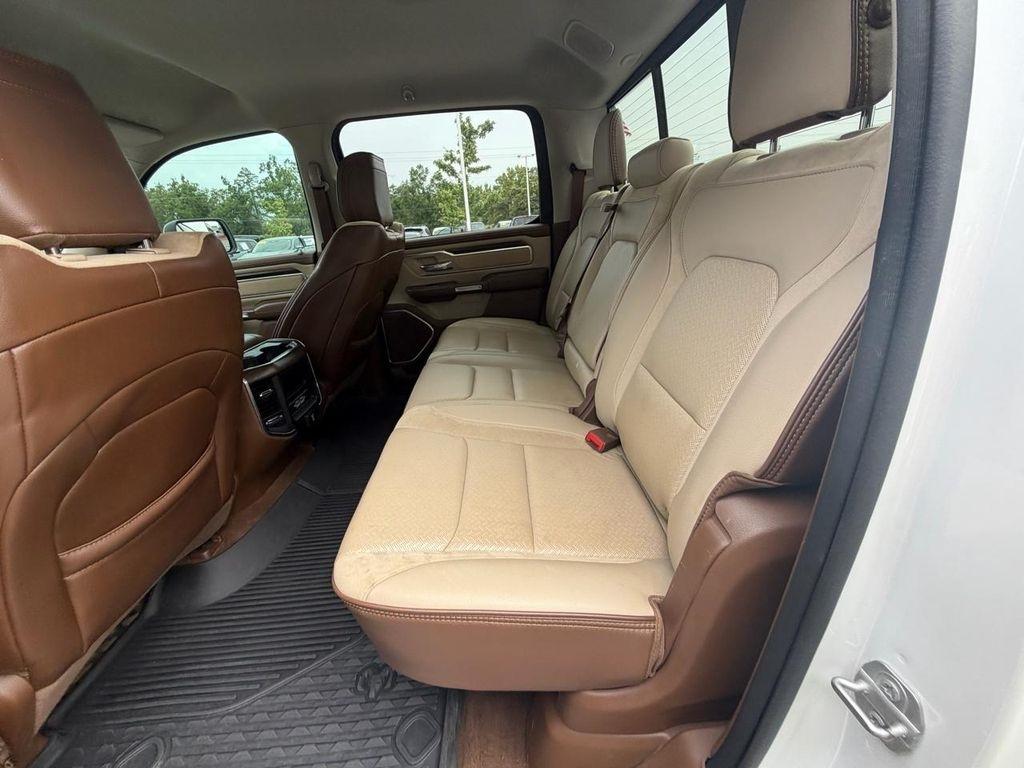 RAM 1500 Laramie 4x4 Crew Cab 5'7" Box 2022