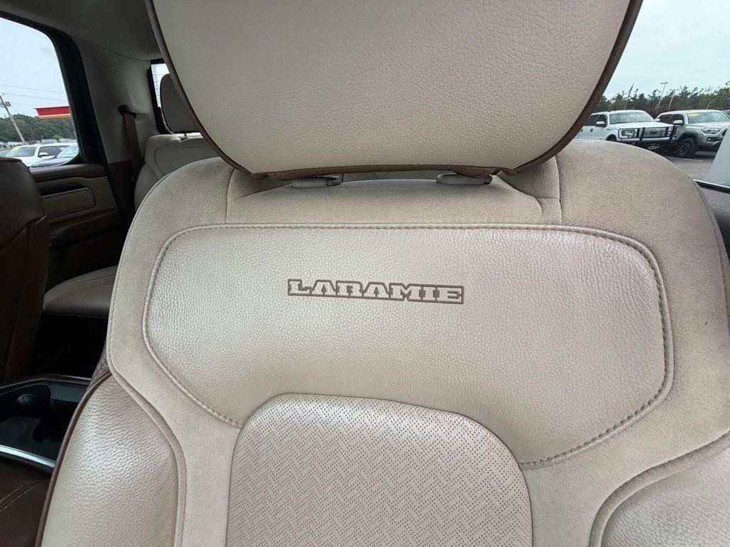 RAM 1500 Laramie 4x4 Crew Cab 5'7" Box 2022