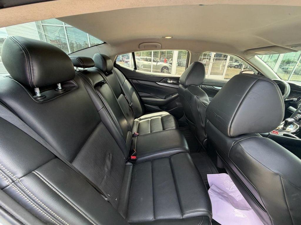 Nissan Maxima SV 3.5L *Ltd Avail* 2017