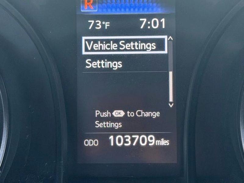 Toyota Camry Hybrid SE Nightshade CVT (Natl) 2023