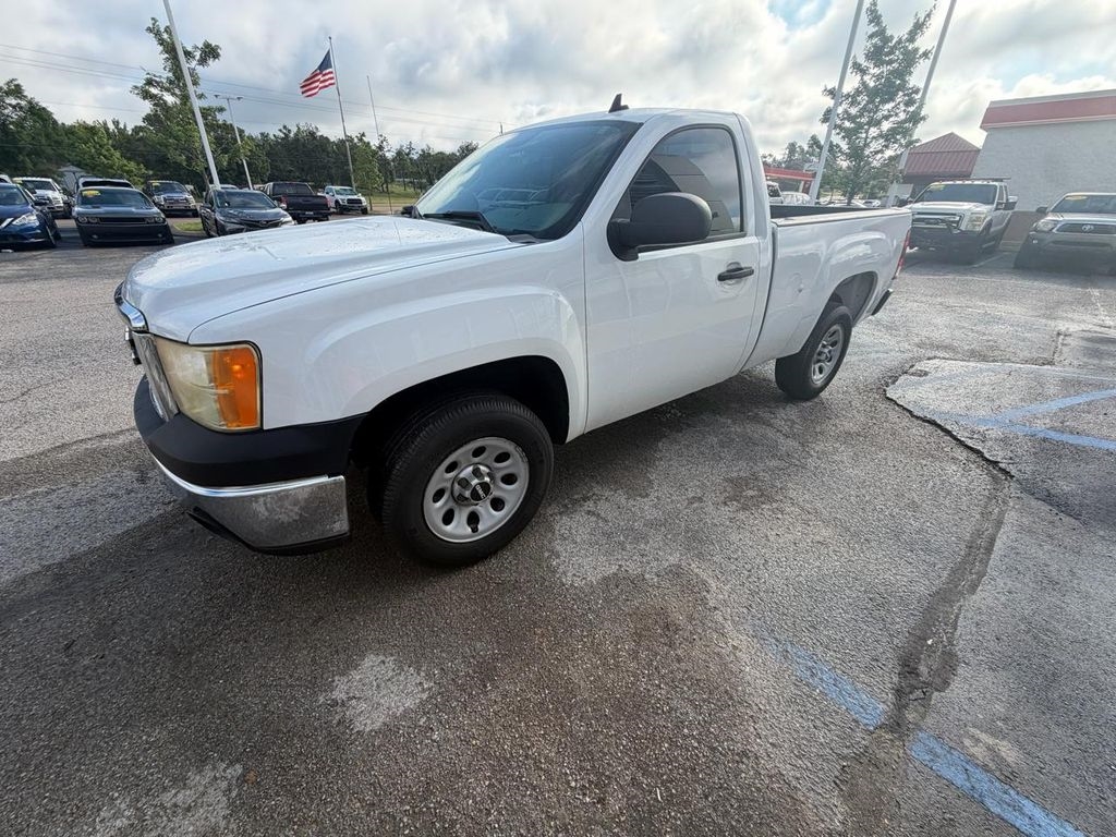 GMC Sierra 1500 2WD Reg Cab 119.0" Work Truck 2011