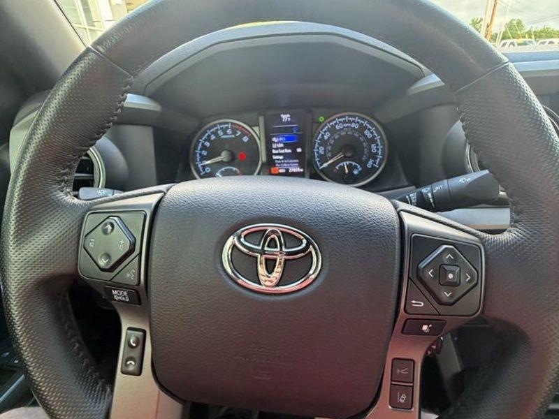 Toyota Tacoma 4WD TRD Off Road Double Cab 5' Bed V6 MT (Natl) 2023
