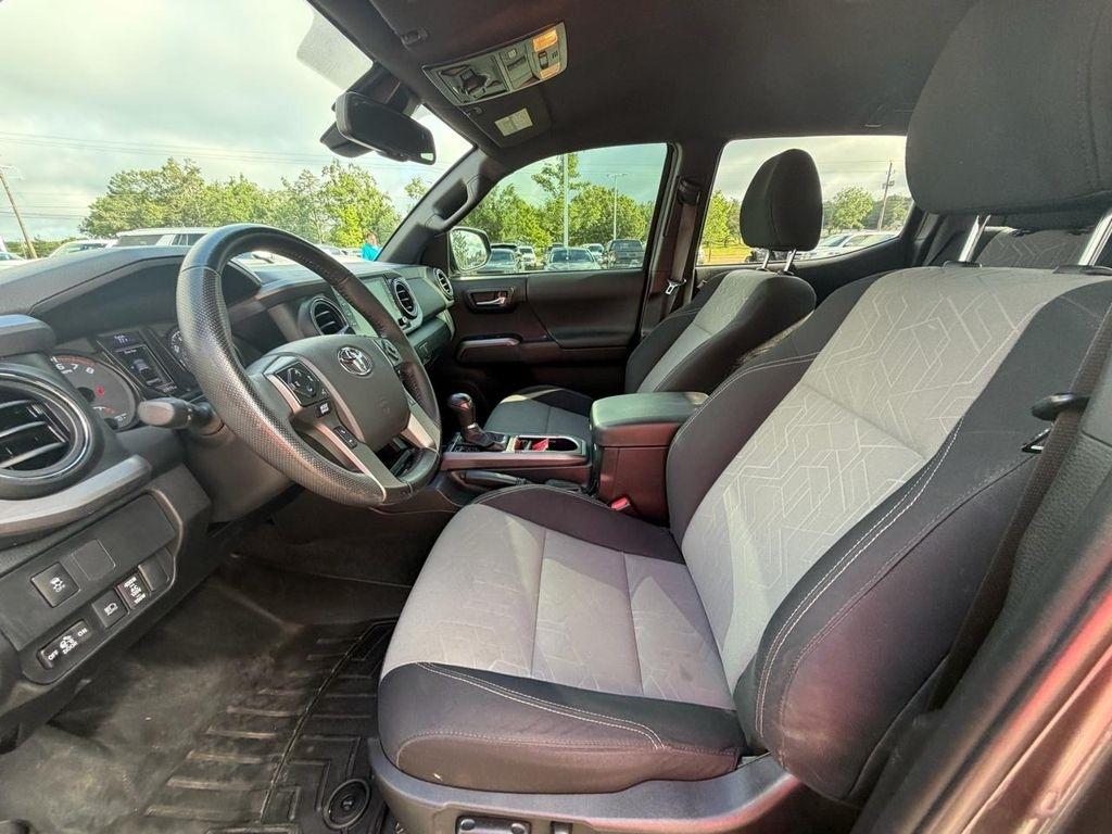 Toyota Tacoma 4WD TRD Off Road Double Cab 5' Bed V6 MT (Natl) 2023