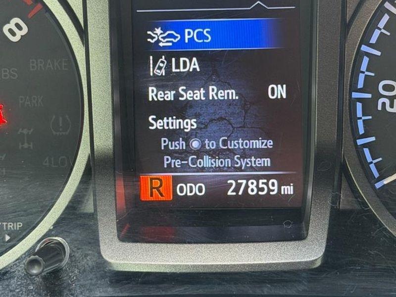 Toyota Tacoma 4WD TRD Off Road Double Cab 5' Bed V6 MT (Natl) 2023