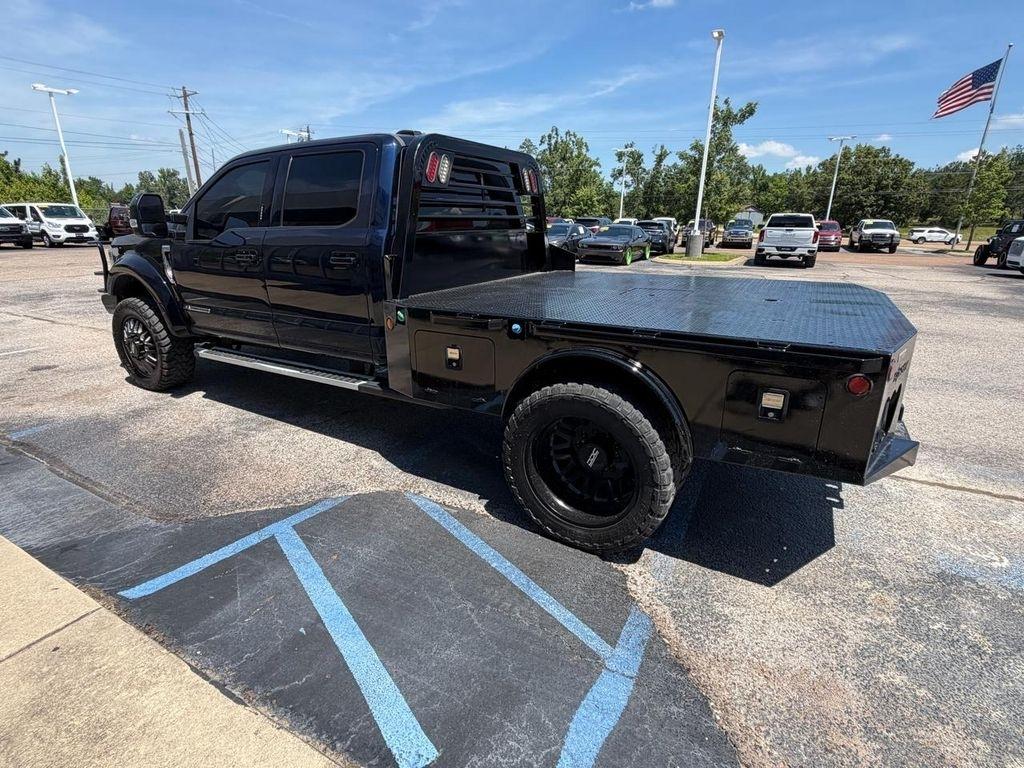Ford Super Duty F-450 DRW Lariat 4WD Crew Cab 8' Box 2022