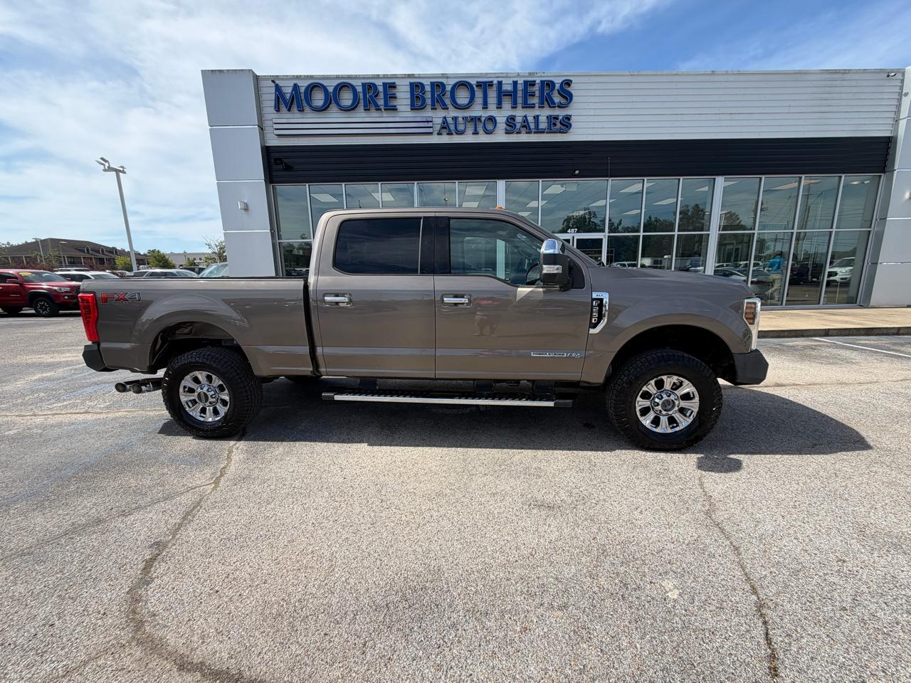 2019 Ford Super Duty F-250 SRW XLT 4WD Crew Cab 8' Box