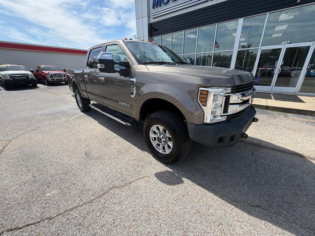 Ford Super Duty F-250 SRW XLT 4WD Crew Cab 8' Box 2019