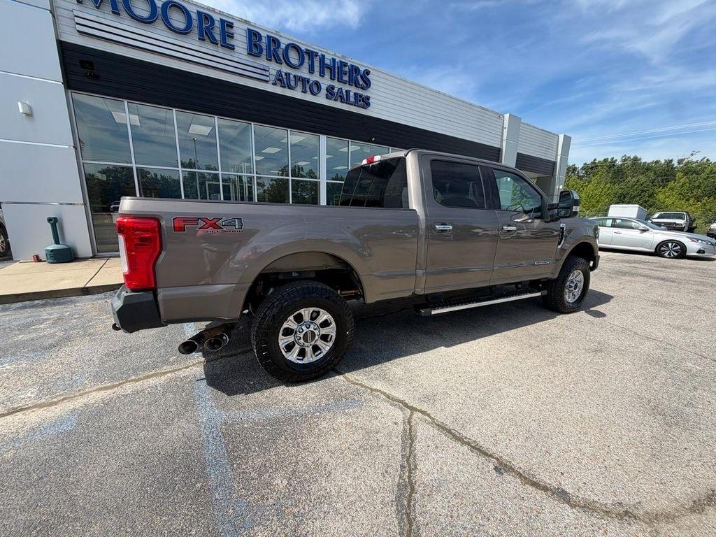 Ford Super Duty F-250 SRW XLT 4WD Crew Cab 8' Box 2019