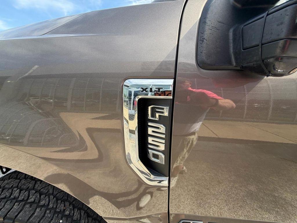 Ford Super Duty F-250 SRW XLT 4WD Crew Cab 8' Box 2019