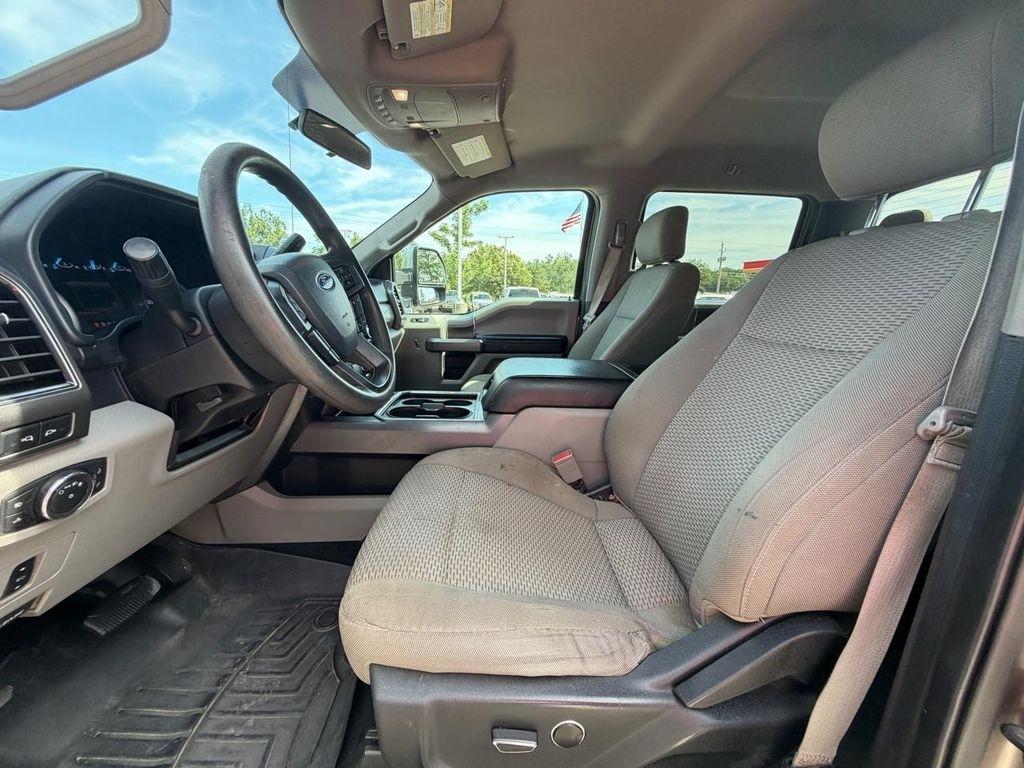 Ford Super Duty F-250 SRW XLT 4WD Crew Cab 8' Box 2019