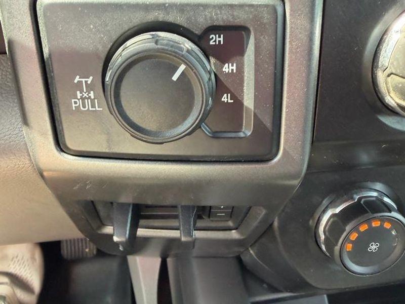 Ford Super Duty F-250 SRW XLT 4WD Crew Cab 8' Box 2019
