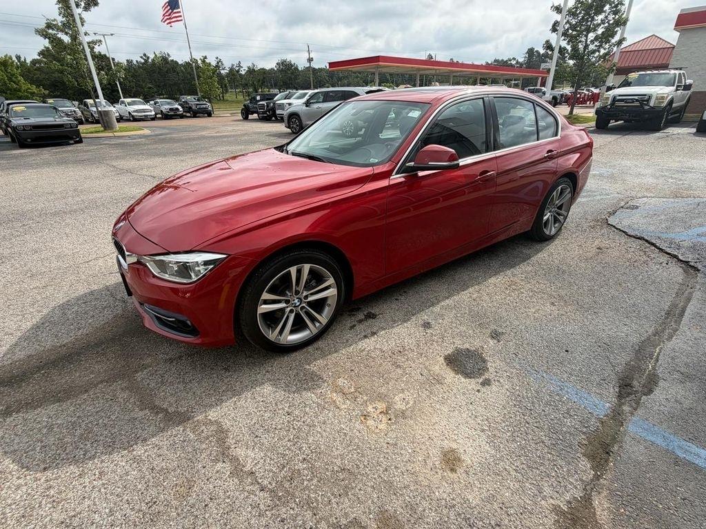 BMW 3 Series 330i xDrive Sedan 2017