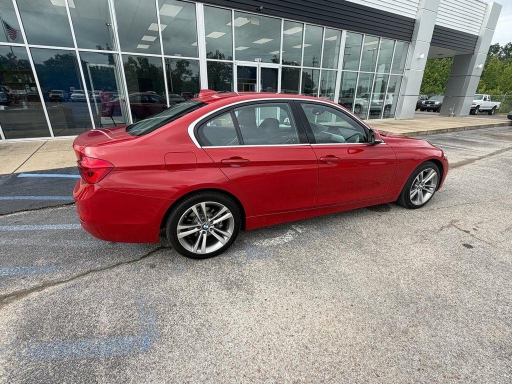 BMW 3 Series 330i xDrive Sedan 2017