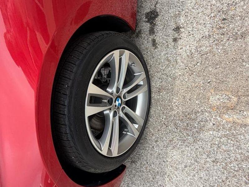 BMW 3 Series 330i xDrive Sedan 2017