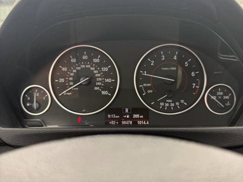 BMW 3 Series 330i xDrive Sedan 2017