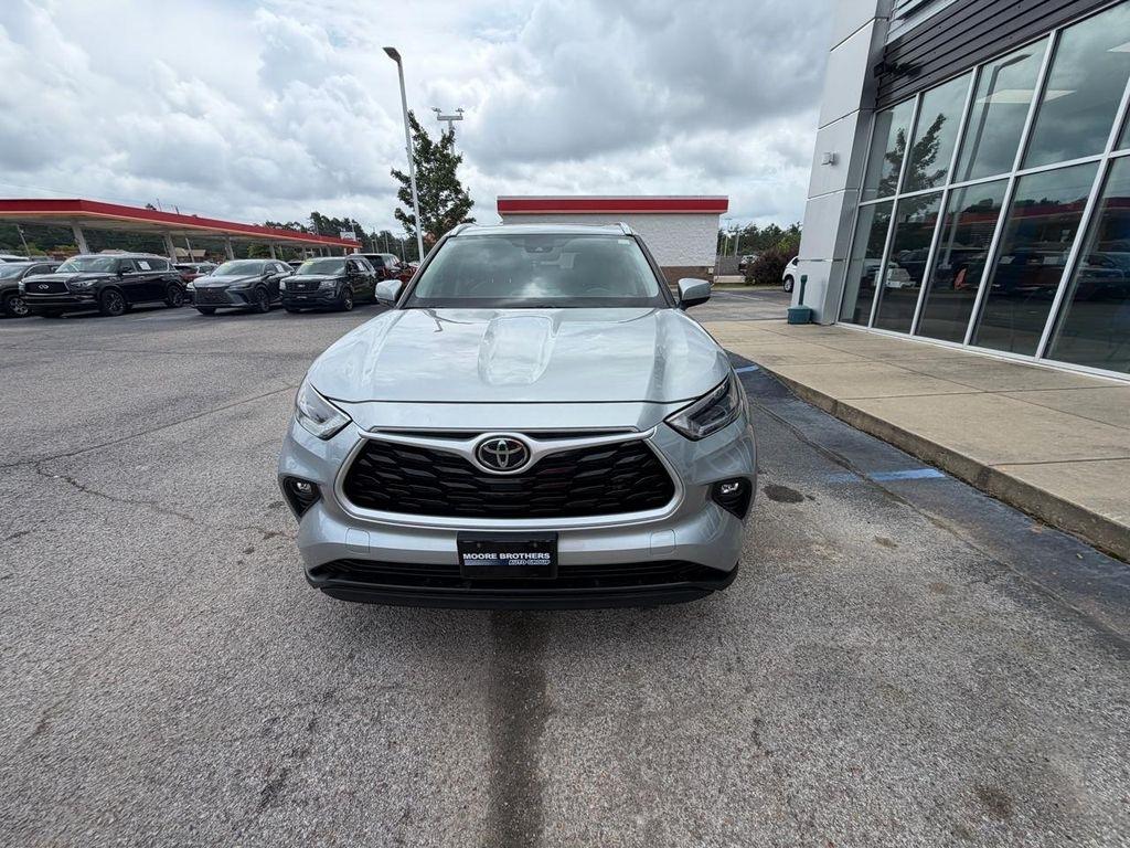 Toyota Highlander XLE AWD (Natl) 2021