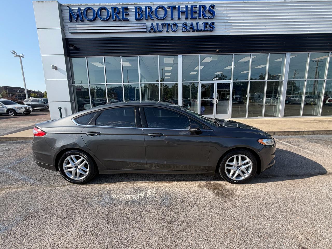 2015 Ford Fusion 4dr Sdn SE FWD