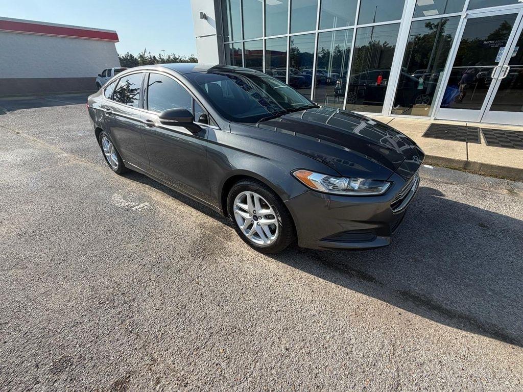 Ford Fusion 4dr Sdn SE FWD 2015