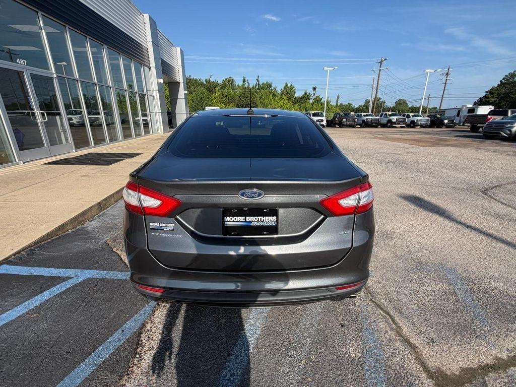 Ford Fusion 4dr Sdn SE FWD 2015